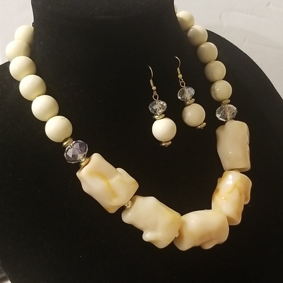 BOHO Faux Alabaster Chunky Matching Set - Picture 4 of 6